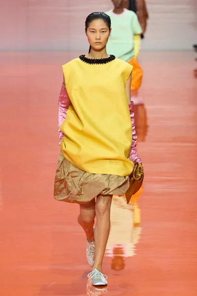 Look 17
